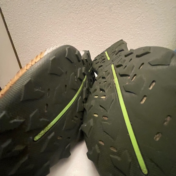 Saucony Endorphin Edge 'Umbra Slime' 7.5 - Picture 5 of 6